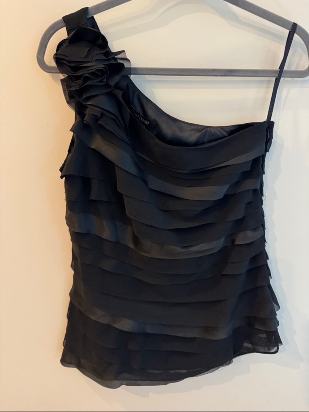 NWT White House Black Market Black One-Shoulder Ruffle Layered Top